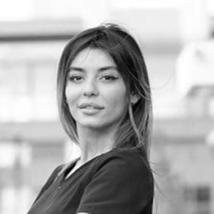 Naeimeh, esthéticienne